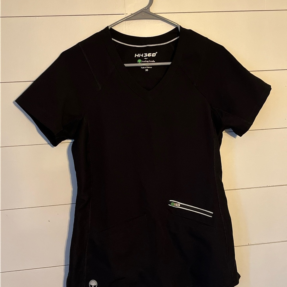 HH360 Black V-Neck Scrub Top